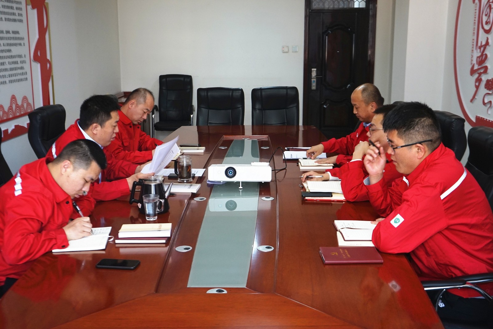 1616466134262968Mgjd.jpg 陕西保隆能源科技有限公司召开党史进建教育带头大会.jpg